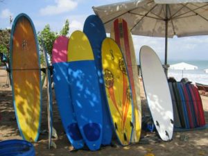 02 Surfing board action